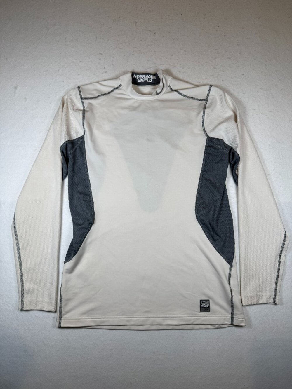 Nike Pro Combat Dri Fit Fitted Hyperwarm Mens Long Sleeve Athletic Medium
